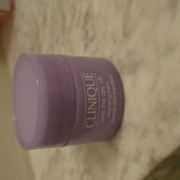 Clinique Skincare Take the Day Off Cleansing Balm. - Picture 3 of 6